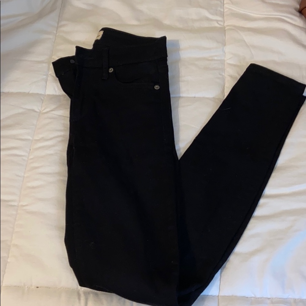 Never worn black gap skinny jeans! 24R